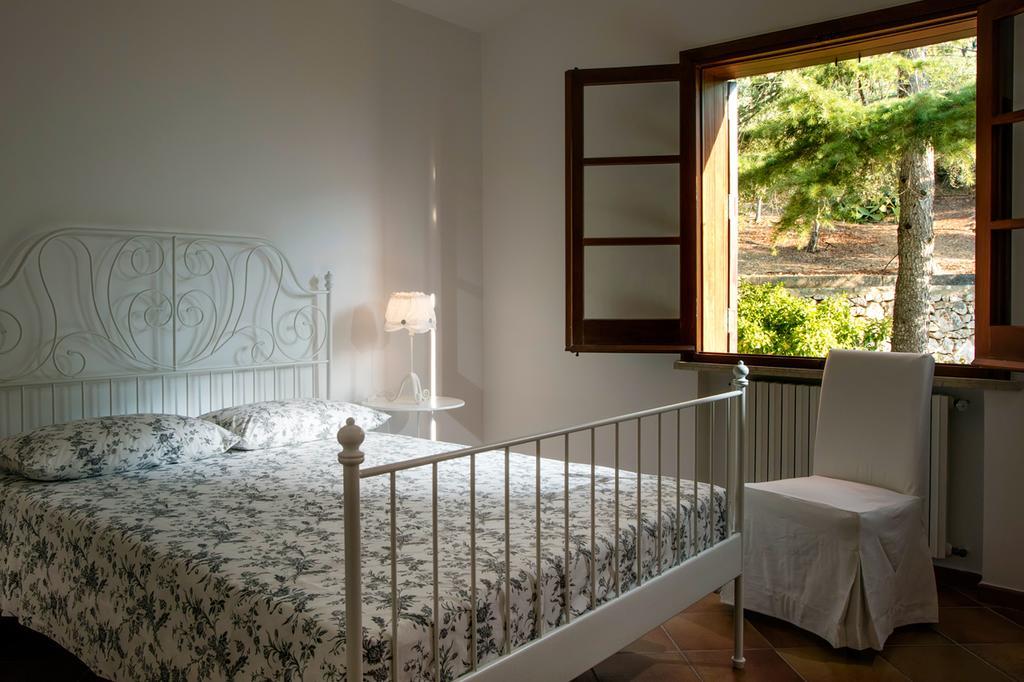 Poggio Di Mare Bed and Breakfast Castelluzzo Kamer foto