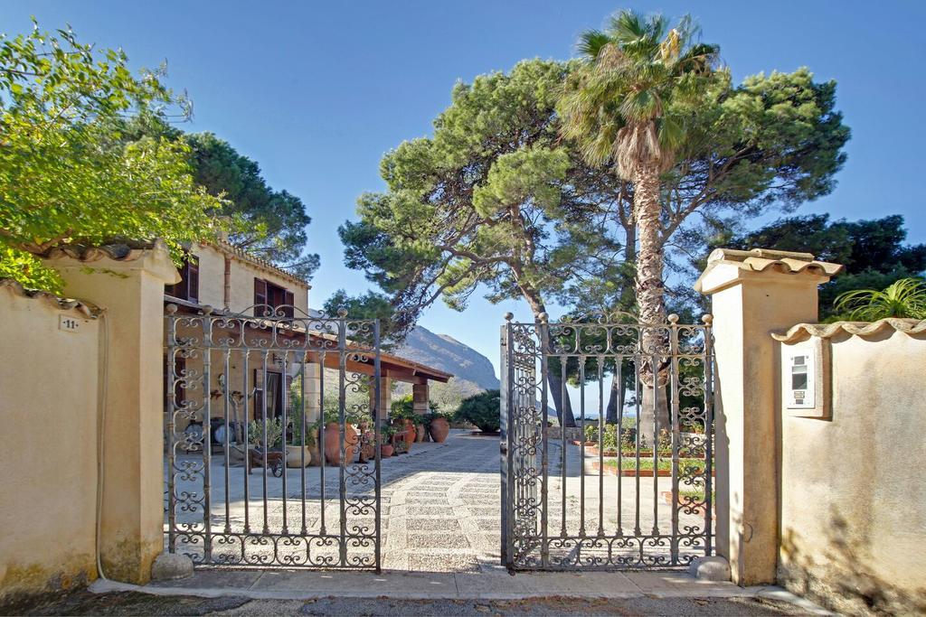 Poggio Di Mare Bed and Breakfast Castelluzzo Buitenkant foto
