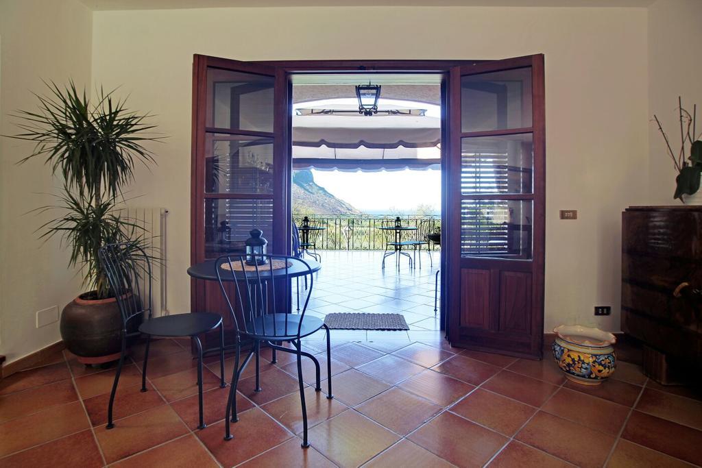 Poggio Di Mare Bed and Breakfast Castelluzzo Buitenkant foto
