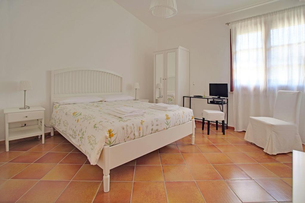 Poggio Di Mare Bed and Breakfast Castelluzzo Buitenkant foto