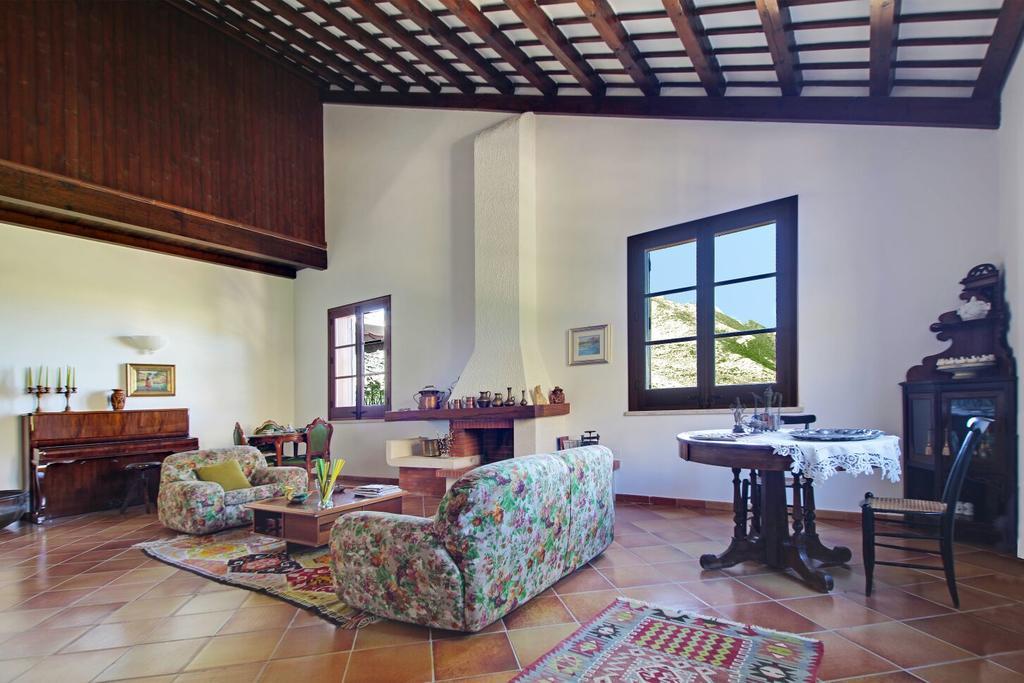 Poggio Di Mare Bed and Breakfast Castelluzzo Buitenkant foto
