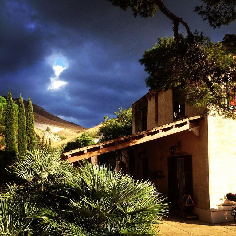 Poggio Di Mare Bed and Breakfast Castelluzzo Buitenkant foto